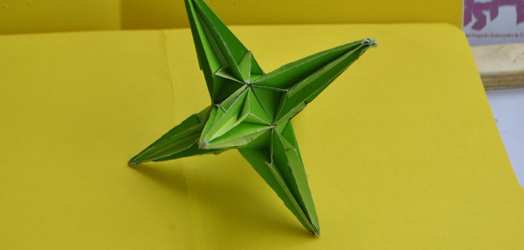 How to Make a Paper Ninja Star That Transforms